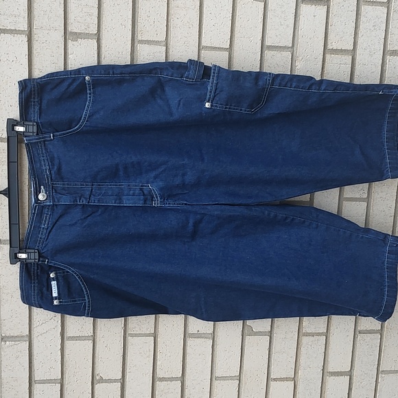 Carolina Plus Blues*Shorts - Picture 2 of 10